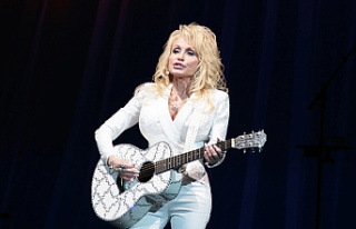 Dolly Parton rejects the nomination for Rock &...