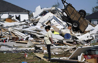 Louisiana twister caused destruction in just a few...