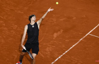 Opening victory at the French Open: Zverev easily...