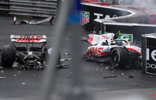 Violent departure in Monaco: Schumacher's car...