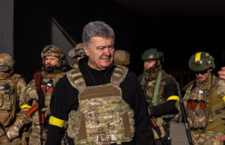 Trip to NATO meeting: Poroshenko prevented from visiting...