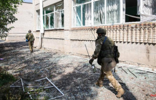 "Enemy moves into the city": Ukraine: Russians...