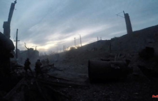 Azov Steel Plant Besieged: Moscow: Hundreds more fighters...