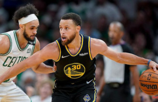 NBA Finals vs Celtics: Stephen Curry holds the Golden...