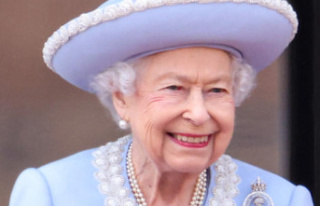 Queen Elizabeth II will not attend Jubilee Mass Friday