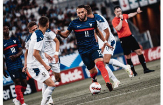 Soccer. Euro-2023 Hopes. France qualified against...