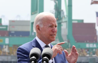 Biden claims Zelensky didn't want to hear the...
