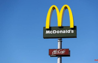Dining at: McDonald's: "I love the Big Mac!"
