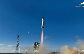 Unusual. Pictures from Blue Origin's fifth spacetourism...