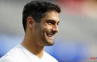 Jimmy Garoppolo becomes the next quarterback in the...