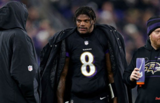 Lamar Jackson wants to get a new contract before training...