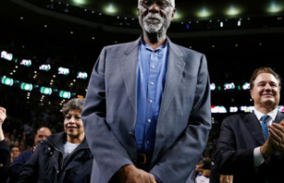 Basketball legend Bill Russell has died at the age...