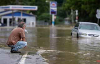 Governor fears more deaths: floods in Kentucky claim...