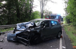 Hesse: 54-year-old dies in a frontal collision on...