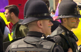 London Pride organisers tell uniformed police not...