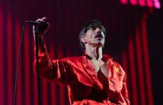 US rock band: Red Hot Chili Peppers announce 13th...