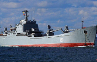 Russia salvages a landing ship from the Ukraine missile...