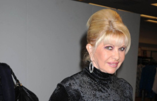 Donald Trump's Ex-Wife Ivana Buried On Golf Course...
