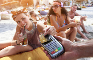 Contactless payment: holiday fund: Don't put...