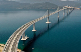 Croatia opens strategically important bridge - and...