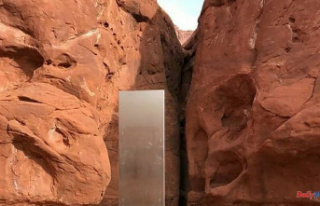 Mystery of the monolith in Utah: a publicity stunt...