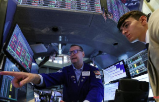 Dow Jones turns negative: Recession worries continue...