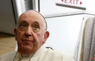 "Quite normal option": Pope does not rule...