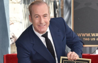 Actor: Bob Odenkirk acknowledges heart attack support