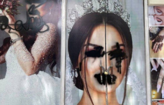 Kabul make-up artist: "Women like mine are Taliban...