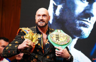 "Biggest payday of career": Fury wants "chicken"...