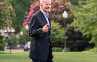 US politics: Biden ends isolation and flies to beach...