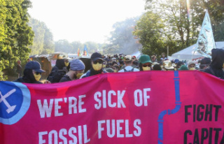 Block "blood coal" - climate activists paralyze...