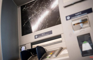 Baden-Württemberg: ATM in the shopping center blown...