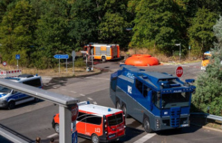 Berlin: explosive site still 140 degrees hot - highway...