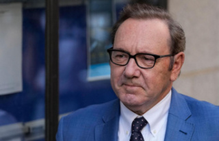 'House of Cards' Kevin Spacey loses $31...