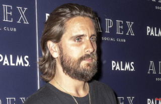 Accident with minor injuries: Scott Disick crashes...