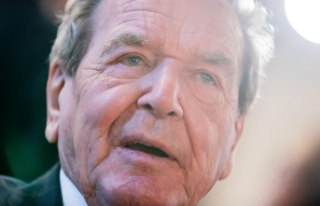 Interview with former chancellor: Gerhard Schröder...