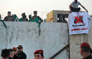 Thousands of Iraqis protest against Sadr supporters'...