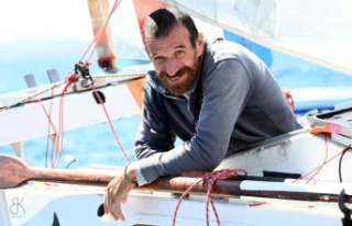 Yann Quénet: Frenchman sails around the world - in...