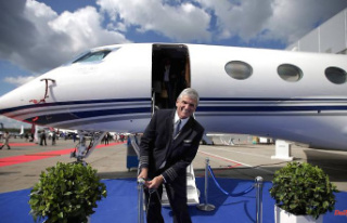 Five tons of CO2 per hour: Are private jets frustrating...