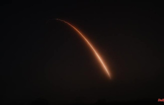 After two postponed launches: US fires ICBMs into...