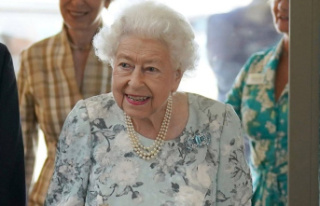 Queen Elizabeth II cancels welcome ceremony in Scotland