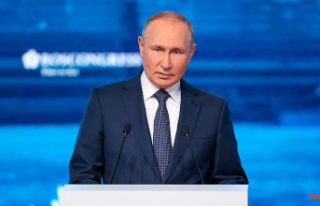 Isolating Russia is impossible: Putin: "Western...