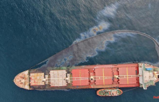 Hundreds of meters of oil slick: Heavy oil escapes...