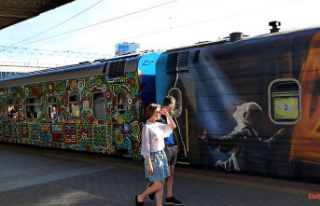 For passengers and grain: Ukrainian railway is looking...