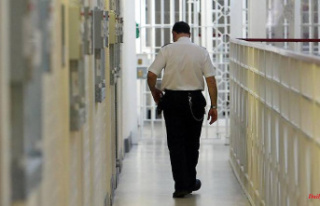Test run for new prison: 55 lawyers are voluntarily...