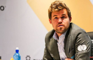 Chess star with wordless protest: world champion Carlsen...