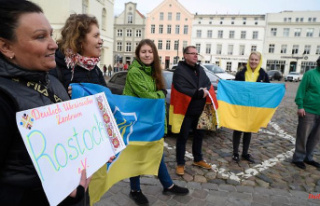 Mecklenburg-Western Pomerania: Protest action in Wismar:...