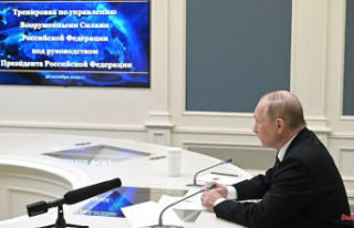 From the desk: Putin attends nuclear weapons exercise