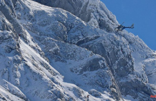 "Snow released him": Missing climber found...